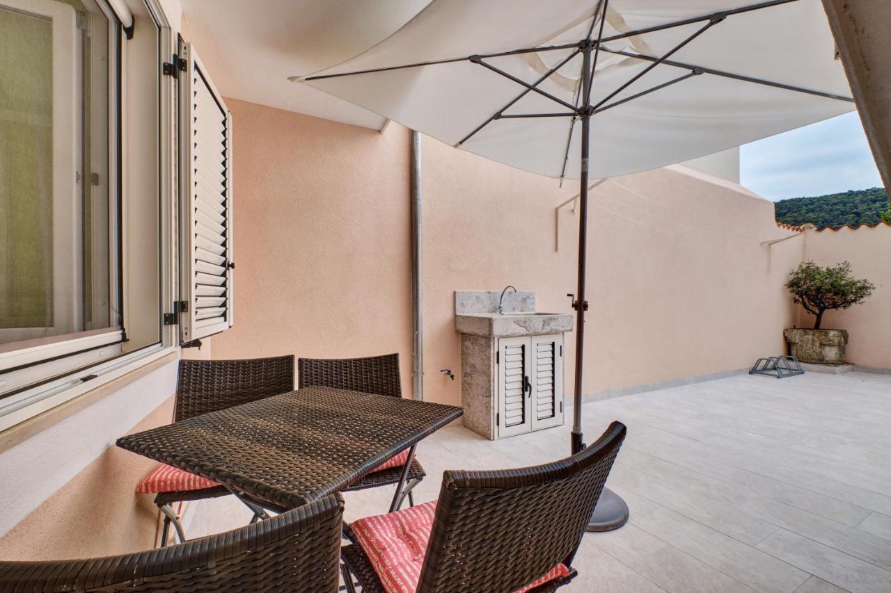 Apartments Ljubica Veli Lošinj Εξωτερικό φωτογραφία